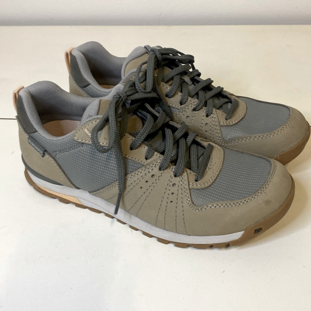 Oboz Bozeman Low Trail Hiking Gem